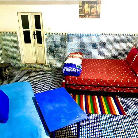 White And Blue Hostel Εσαουίρα Εξωτερικό φωτογραφία