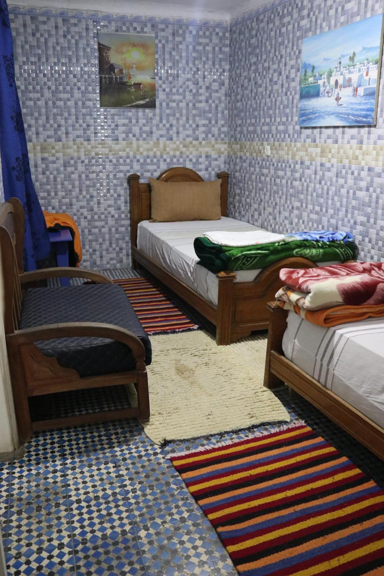 White And Blue Hostel Εσαουίρα Εξωτερικό φωτογραφία