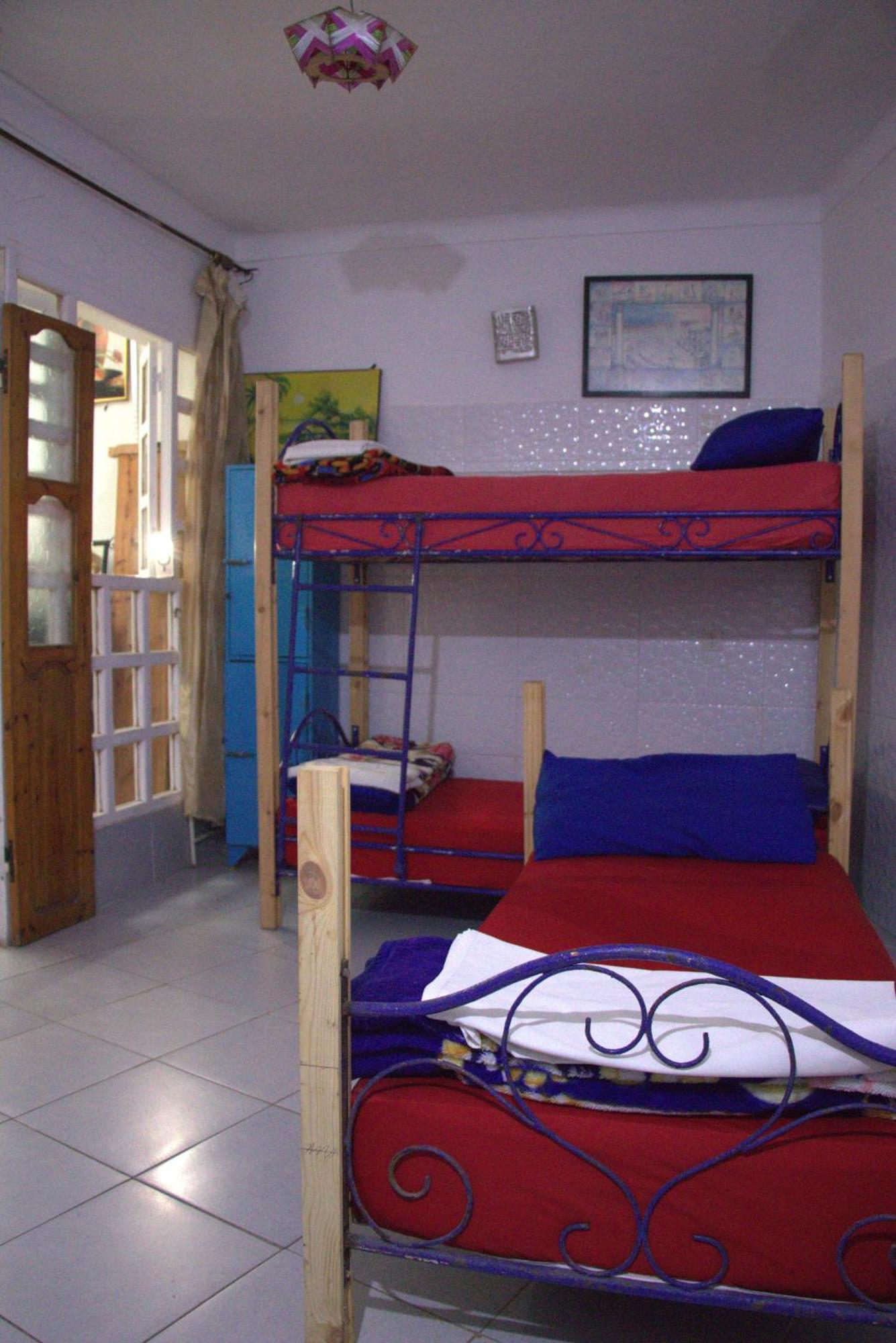 White And Blue Hostel Εσαουίρα Εξωτερικό φωτογραφία