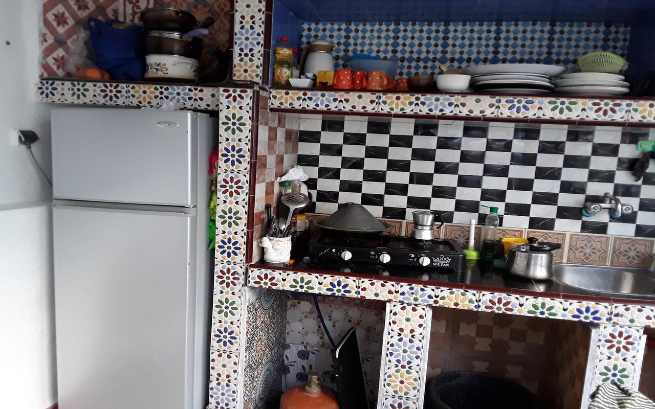 White And Blue Hostel Εσαουίρα Εξωτερικό φωτογραφία