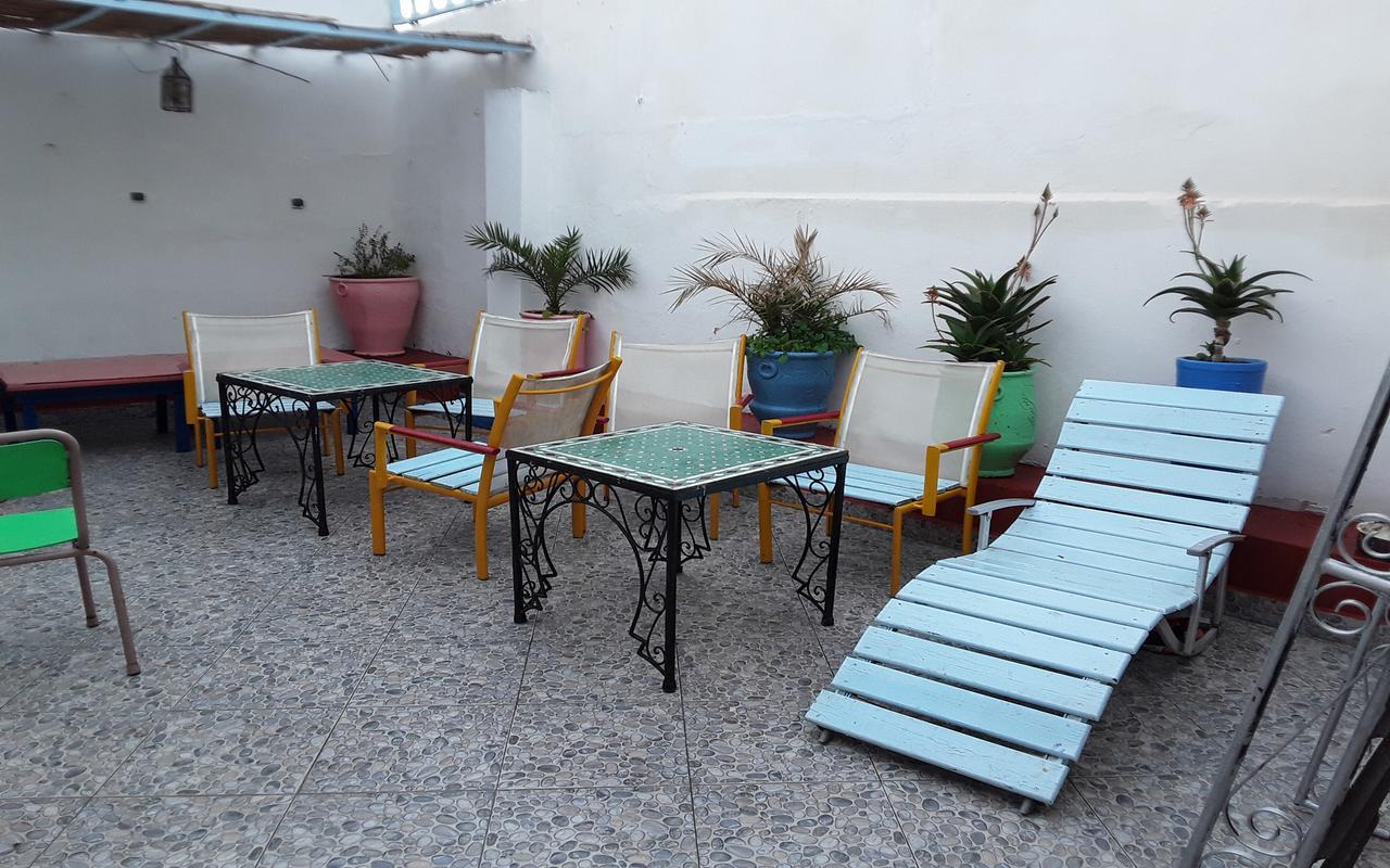 White And Blue Hostel Εσαουίρα Εξωτερικό φωτογραφία